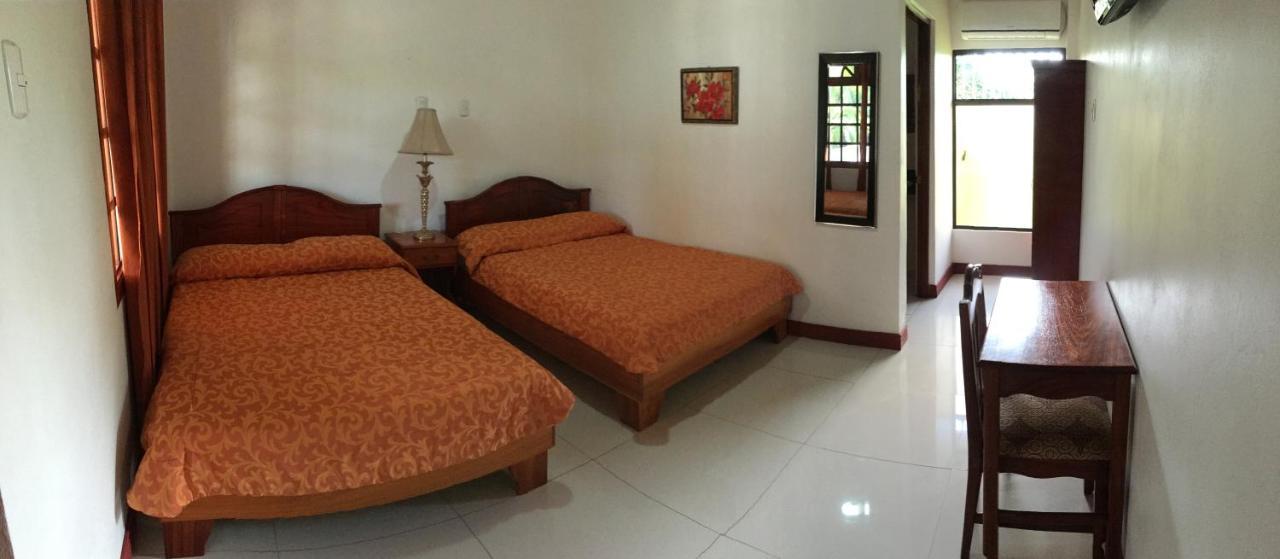 Hotel Los Higuerones Paso Canoas Kültér fotó